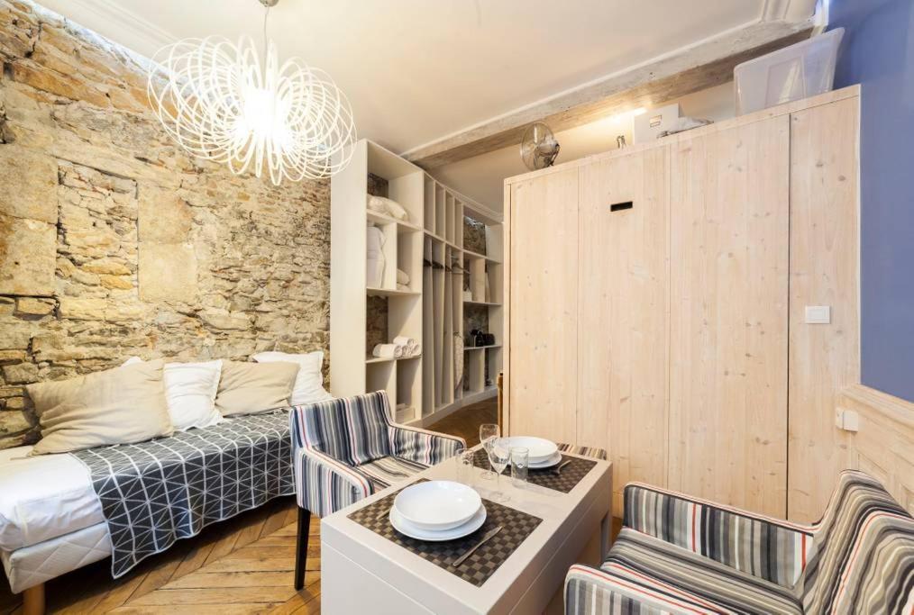 Studio Cosy En Centre Ville Aux Cordeliers Ail ลียง ภายนอก รูปภาพ